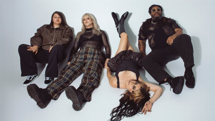 Mannequin Pu**y w/ Wednesday - Band