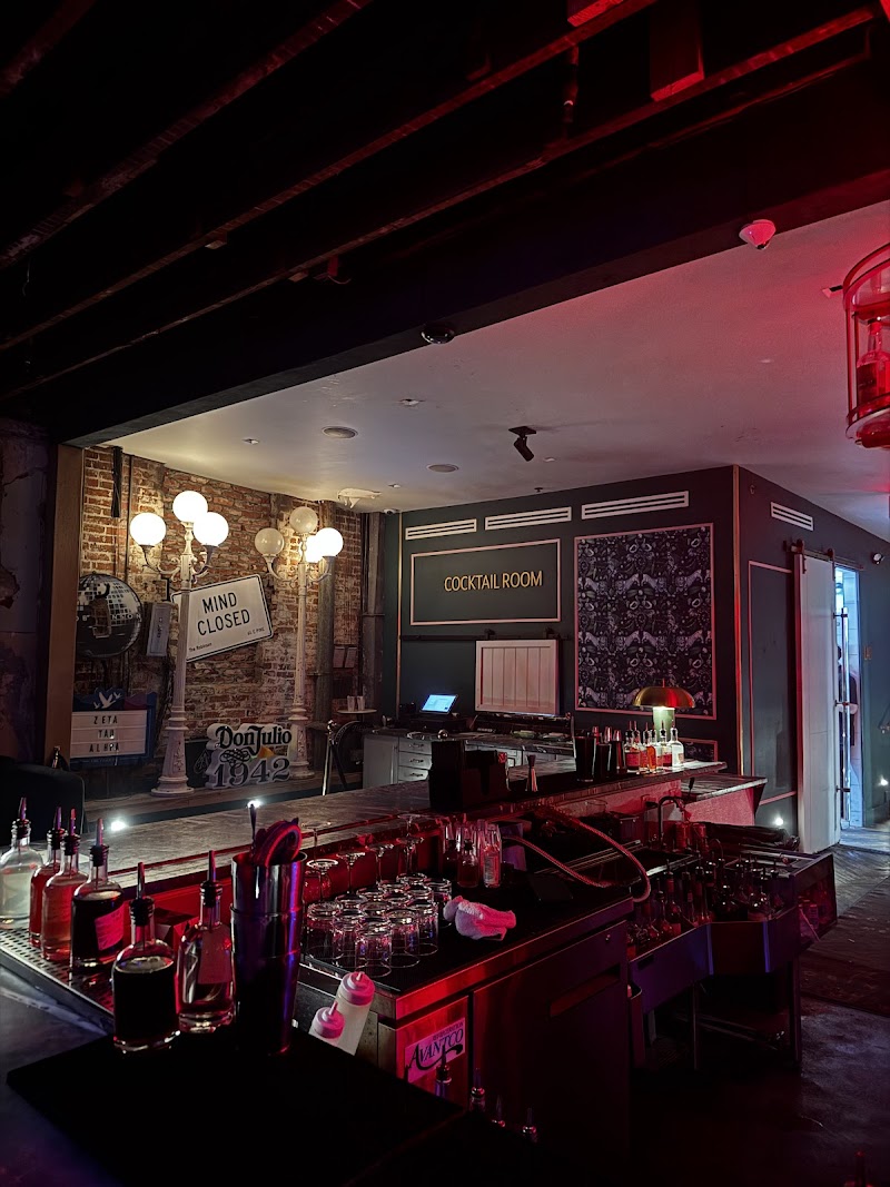 The Robinson Cocktail Room