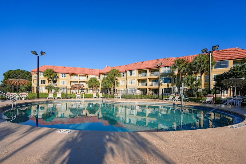 Parc Corniche Condominium Suite Hotel