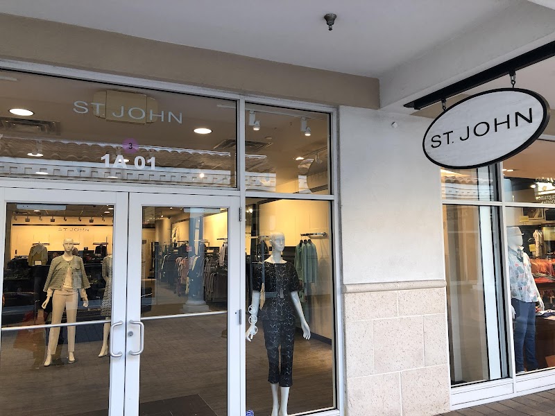 St. John Knits Outlet