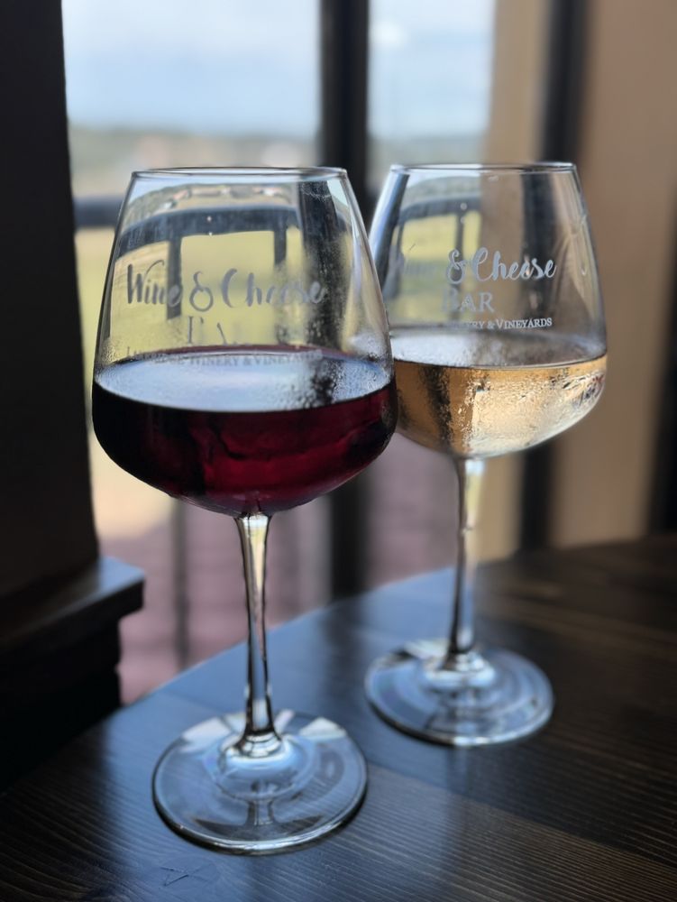 Lakeridge Winery & Vineyards