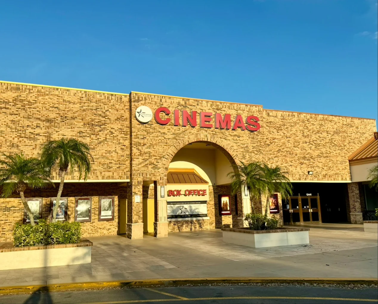 Touchstar Cinemas Southchase 7