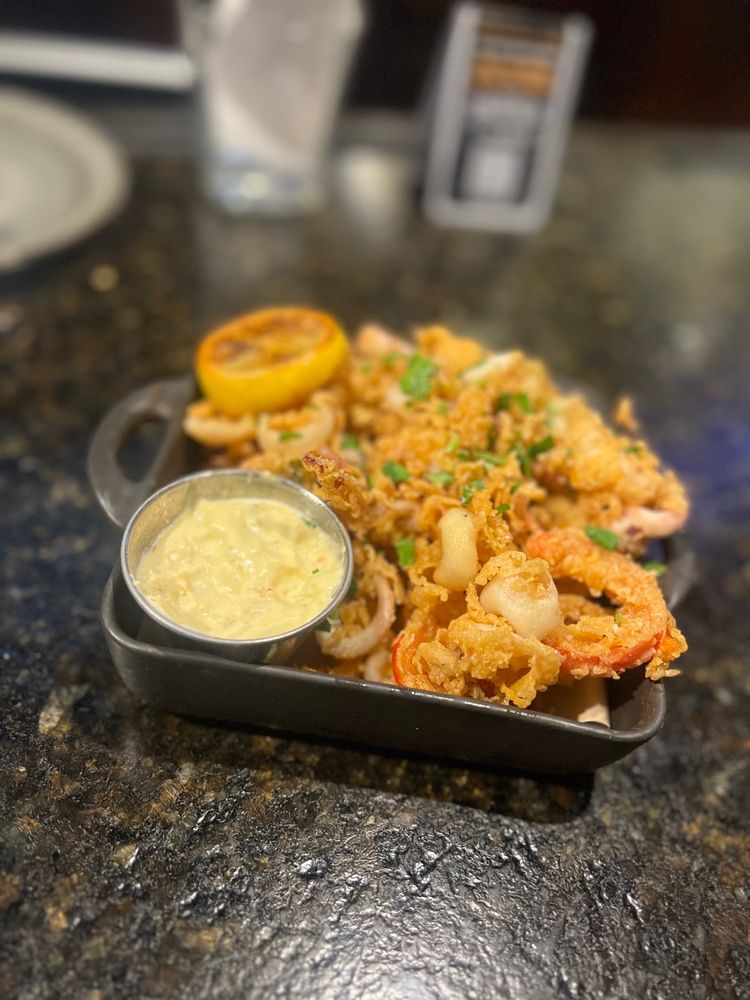 Bar Louie - Orlando Gateway