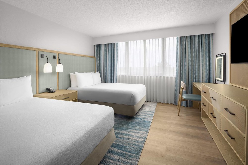 Embassy Suites by Hilton Orlando International Drive ICON Park